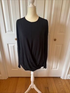 lululemon athletica Black Long-Sleeve Twist-Hem Crew Top
